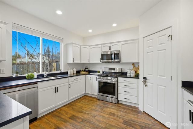 6811 37th Place NE, Marysville, WA 98270