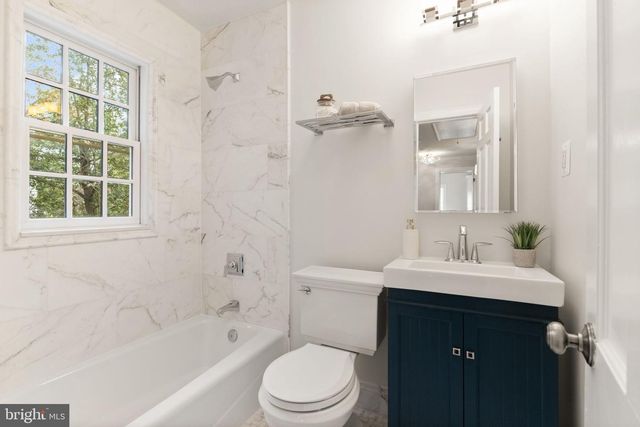 319 KENTUCKY AVE, Alexandria, VA 22305