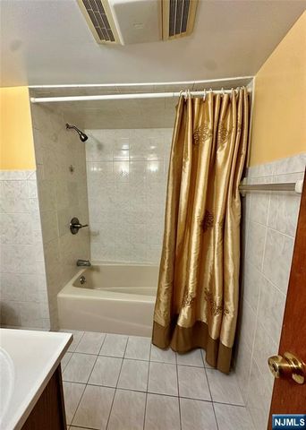 5841 Kennedy Boulevard, North Bergen, NJ 07047