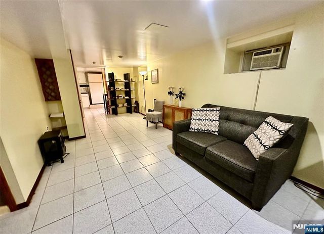 5841 Kennedy Boulevard, North Bergen, NJ 07047