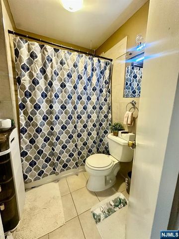 5841 Kennedy Boulevard, North Bergen, NJ 07047