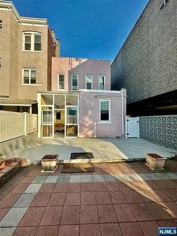 5841 Kennedy Boulevard, North Bergen, NJ 07047