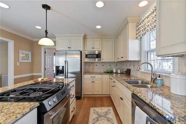 9049 Wyndale Dr, Mechanicsville, VA 23116