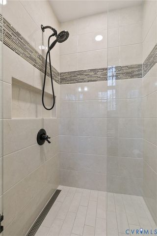 9049 Wyndale Dr, Mechanicsville, VA 23116