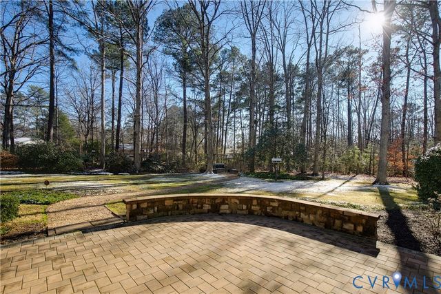 9049 Wyndale Dr, Mechanicsville, VA 23116