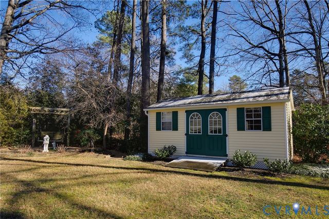 9049 Wyndale Dr, Mechanicsville, VA 23116