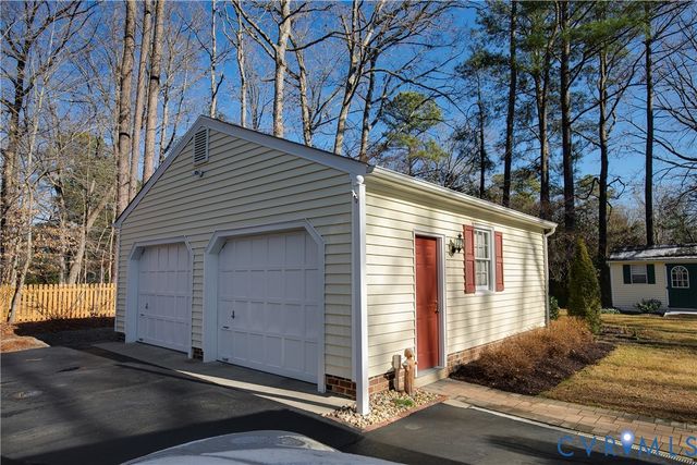 9049 Wyndale Dr, Mechanicsville, VA 23116