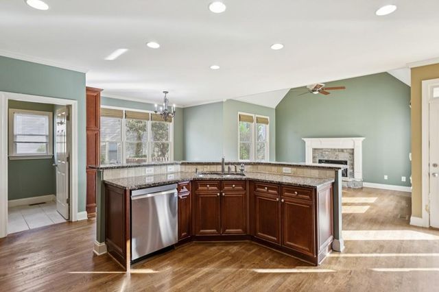 5614 Hollowbrooke Lane, Acworth, GA 30101