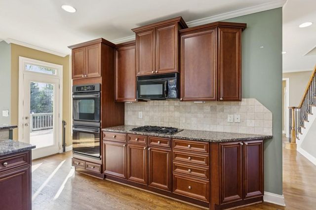 5614 Hollowbrooke Lane, Acworth, GA 30101