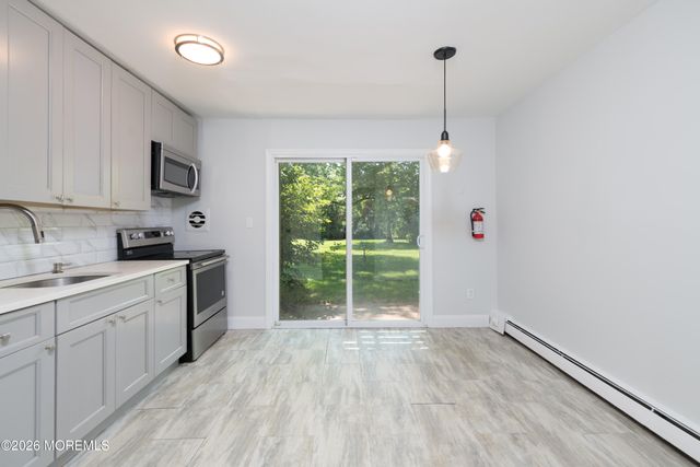 96 East Avenue 33, Atlantic Highlands, NJ 07716