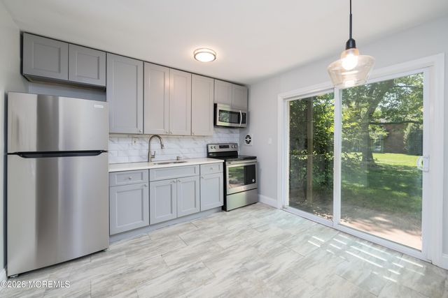 96 East Avenue 33, Atlantic Highlands, NJ 07716