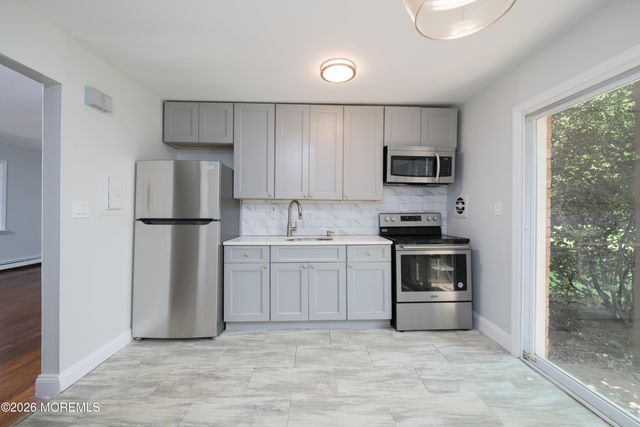 96 East Avenue 33, Atlantic Highlands, NJ 07716