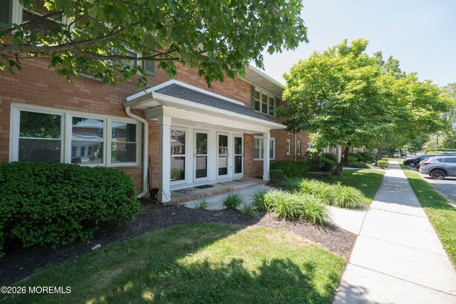 96 East Avenue 33, Atlantic Highlands, NJ 07716