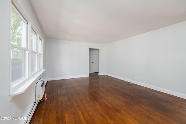 96 East Avenue 33, Atlantic Highlands, NJ 07716