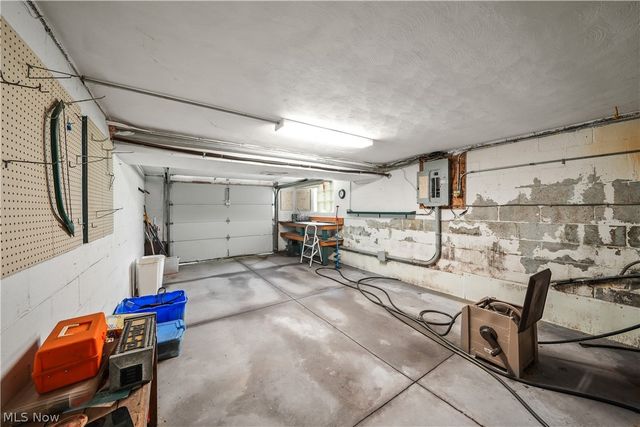6186 Stone Road, Hudson, OH 44236
