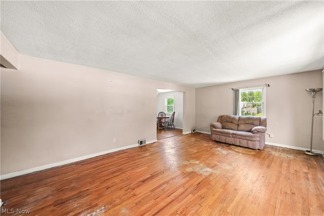 6186 Stone Road, Hudson, OH 44236