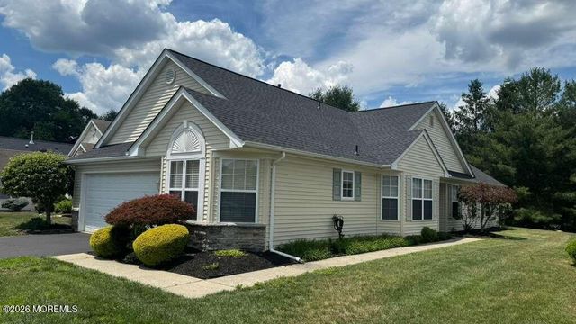 38 Morning Glory Lane, Lakewood, NJ 08701