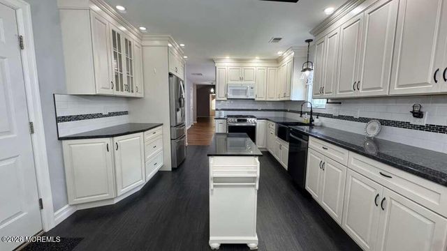 38 Morning Glory Lane, Lakewood, NJ 08701