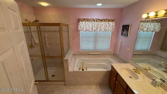38 Morning Glory Lane, Lakewood, NJ 08701