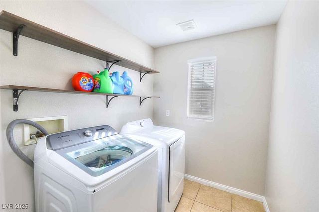 6512 Chettle House Lane, Las Vegas, NV 89122