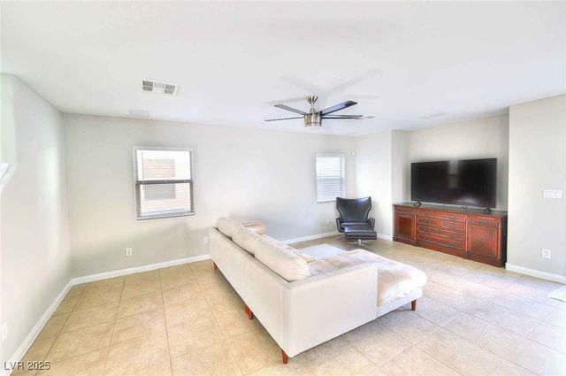 6512 Chettle House Lane, Las Vegas, NV 89122