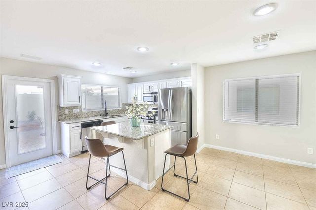 6512 Chettle House Lane, Las Vegas, NV 89122