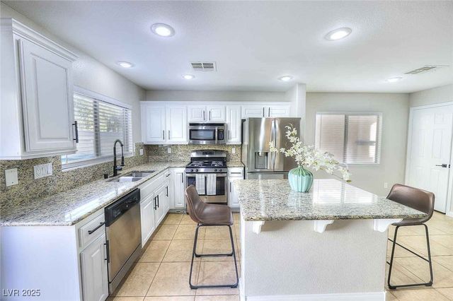 6512 Chettle House Lane, Las Vegas, NV 89122