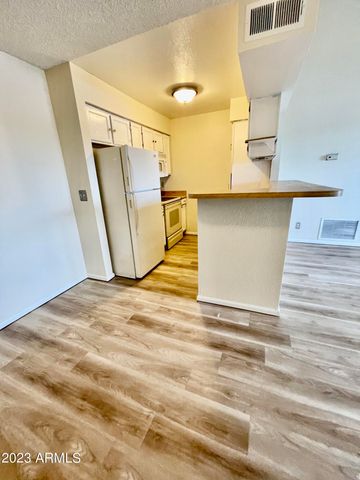 623 W Guadalupe Road Unit 239, Mesa, AZ 85210