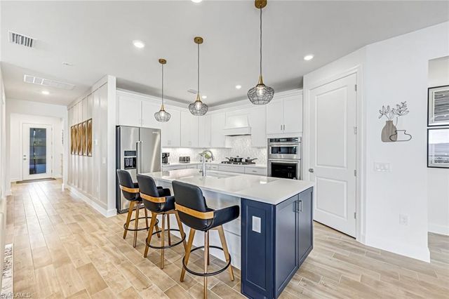 20530 Pebble Glen DR, Estero, FL 33928