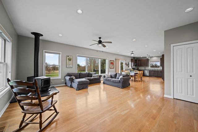 9119 Riley Road, Marengo, IL 60152