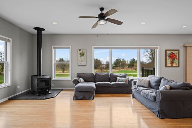 9119 Riley Road, Marengo, IL 60152