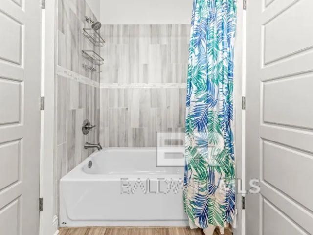 2671 Ponce De Leon Court, Gulf Shores, AL 36542