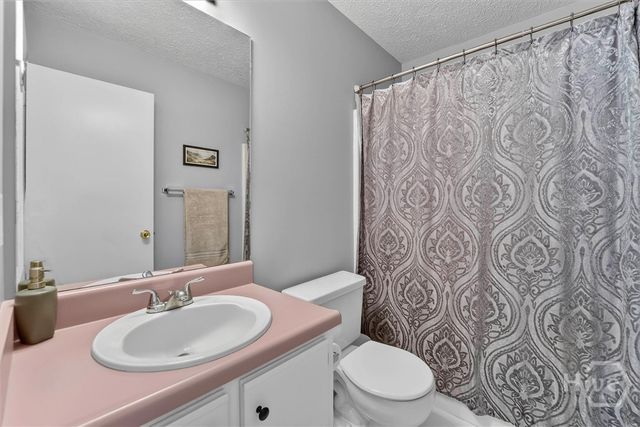 33 Woodcock Drive, Richmond Hill, GA 31324