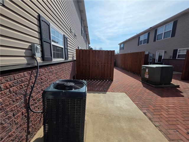 2400 SE Jayel Terrace 1, Bentonville, AR 72712
