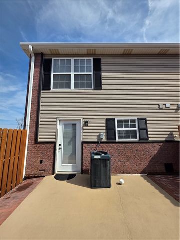 2400 SE Jayel Terrace 1, Bentonville, AR 72712
