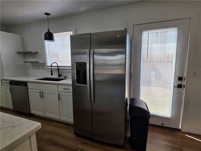 2400 SE Jayel Terrace 1, Bentonville, AR 72712