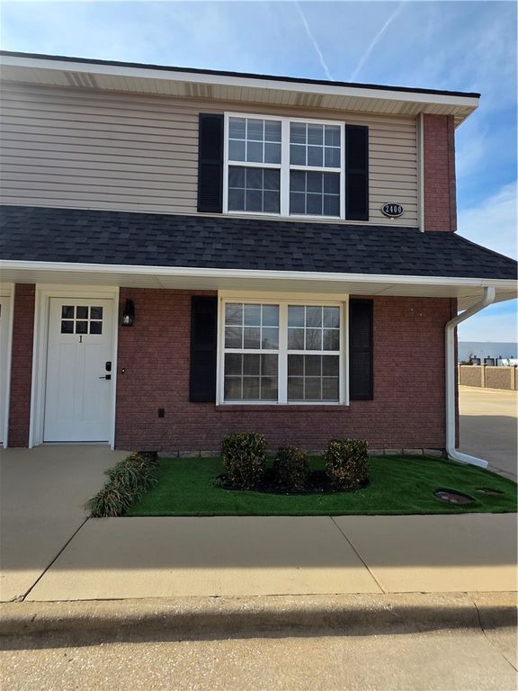 2400 SE Jayel Terrace 1, Bentonville, AR 72712