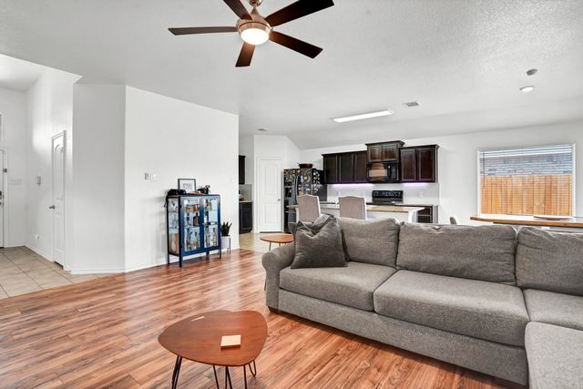 9001 Mossy Creek Lane, Fort Worth, TX 76123