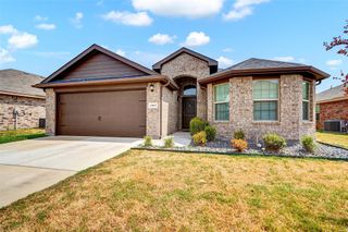 9001 Mossy Creek Lane, Fort Worth, TX 76123