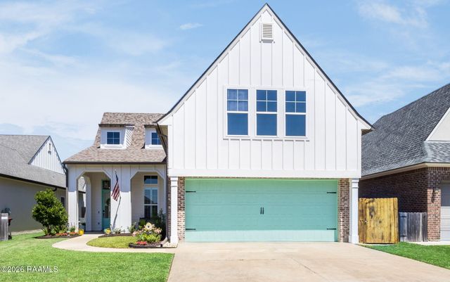 210 Santander Drive, Youngsville, LA 70592