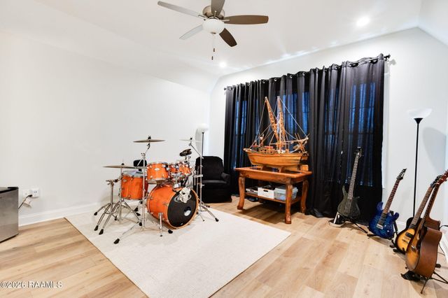 210 Santander Drive, Youngsville, LA 70592