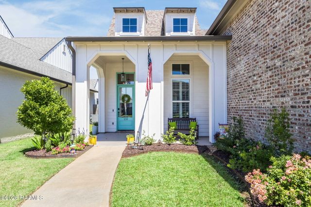 210 Santander Drive, Youngsville, LA 70592