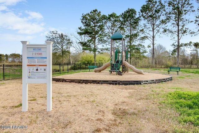 210 Santander Drive, Youngsville, LA 70592