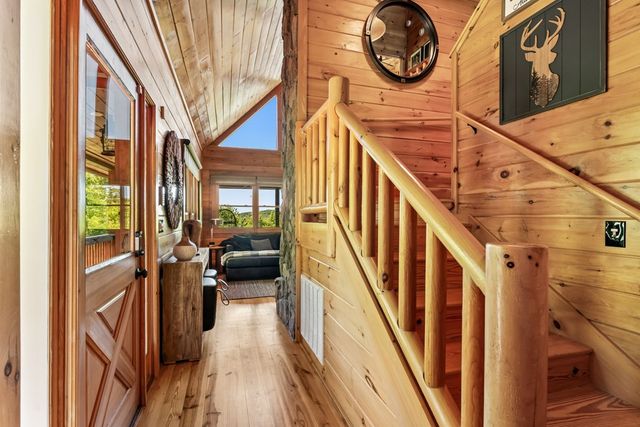 229 Old Mill Pond Road, Mineral Bluff, GA 30559