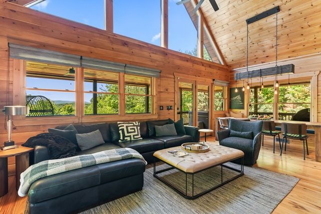 229 Old Mill Pond Road, Mineral Bluff, GA 30559