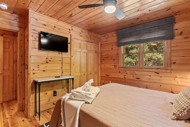 229 Old Mill Pond Road, Mineral Bluff, GA 30559