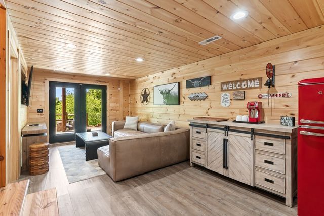 229 Old Mill Pond Road, Mineral Bluff, GA 30559