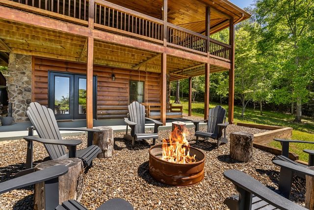 229 Old Mill Pond Road, Mineral Bluff, GA 30559