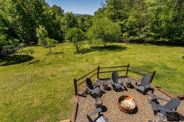 229 Old Mill Pond Road, Mineral Bluff, GA 30559