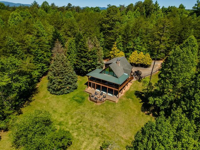 229 Old Mill Pond Road, Mineral Bluff, GA 30559